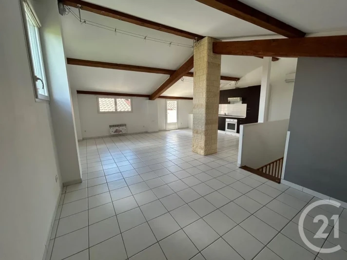 Voir la photo 1/8 du type apartment à Saint-Quirc