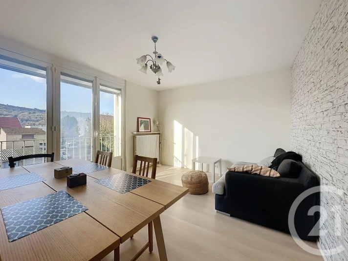 Voir la photo 1/13 du type apartment à Neuves-Maisons