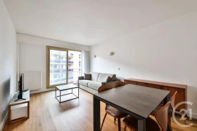 Studio in Paris