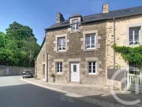 Maison à Langrolay-sur-Rance