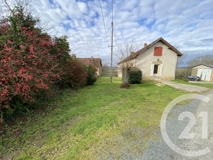 Voir la photo 1/8 du type house à Marquay