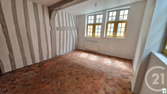 Voir la photo 1/6 du type apartment à Rouen