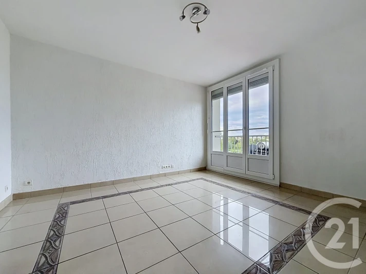 Voir la photo 1/9 du type apartment à Montbéliard