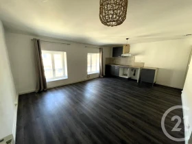 Apartment in Beaujeu