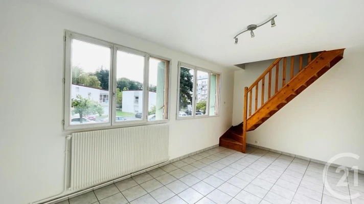 Voir la photo 1/6 du type apartment à Chartres