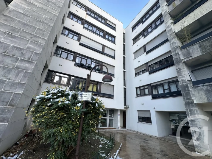 Voir la photo 1/7 du type apartment à Franconville