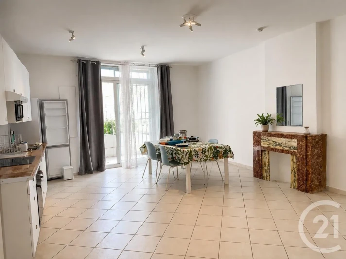Voir la photo 1/10 du type apartment à Bagnols-sur-Cèze