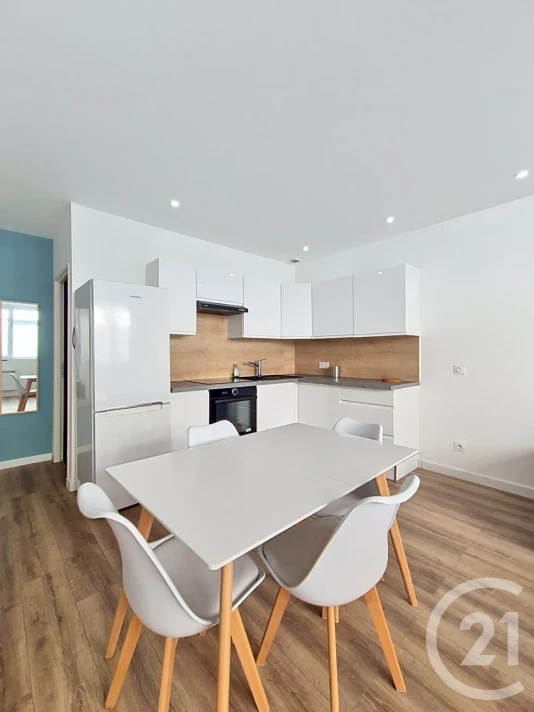 Voir la photo 1/12 du type apartment à Hauts de Bienne