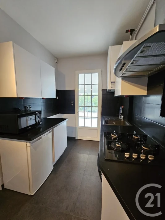 Voir la photo 1/12 du type house à Châteauroux