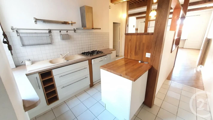 Voir la photo 1/7 du type apartment à Besançon