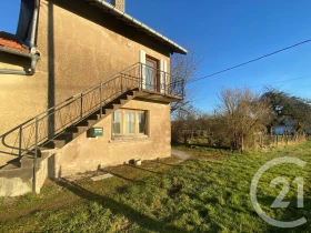 Appartement à Montrond-le-Château