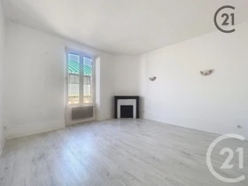Appartement à Villeneuve-sur-Yonne