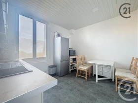 Studio à Sainte-Savine