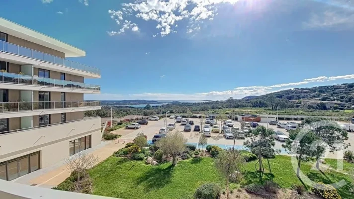 Voir la photo 1/12 du type apartment à Porto-Vecchio