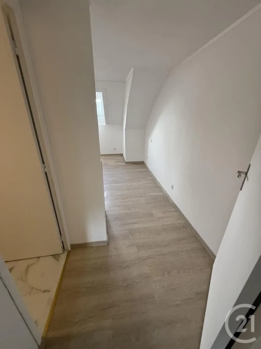 Voir la photo 1/5 du type studio à Hautmont