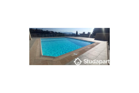 Pièce à Nice
