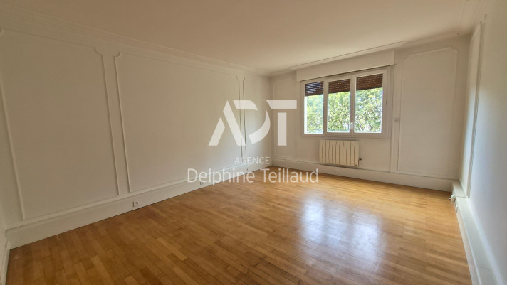Voir la photo 1/7 du type apartment à Grenoble
