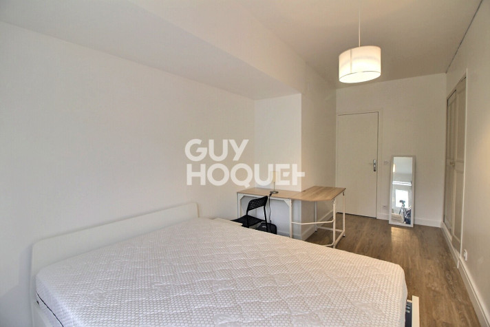 Voir la photo 1/7 du type room à Villejuif